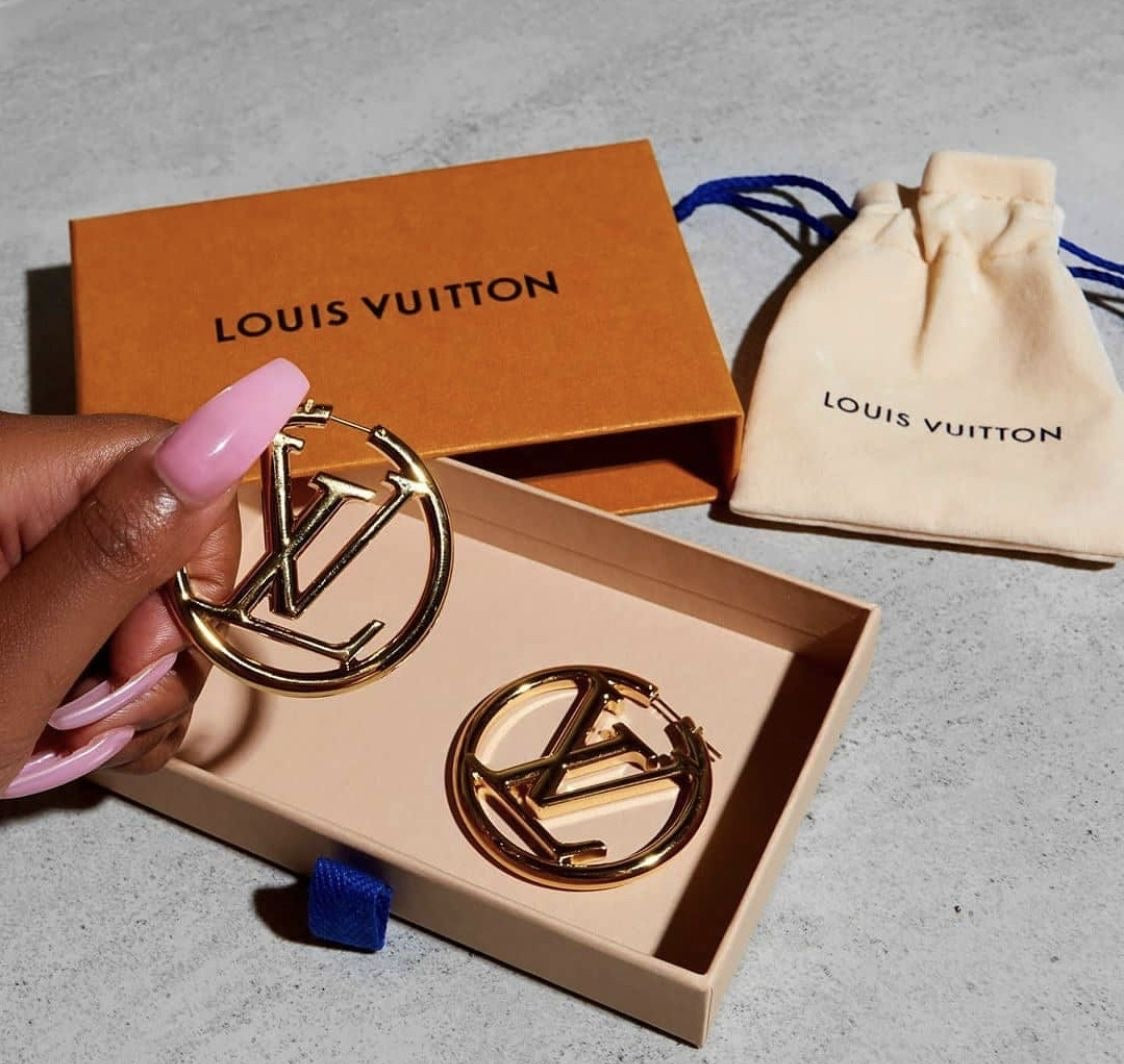 Louis Vuitton
Boucles d'oreilles Louise
Doré, Métal